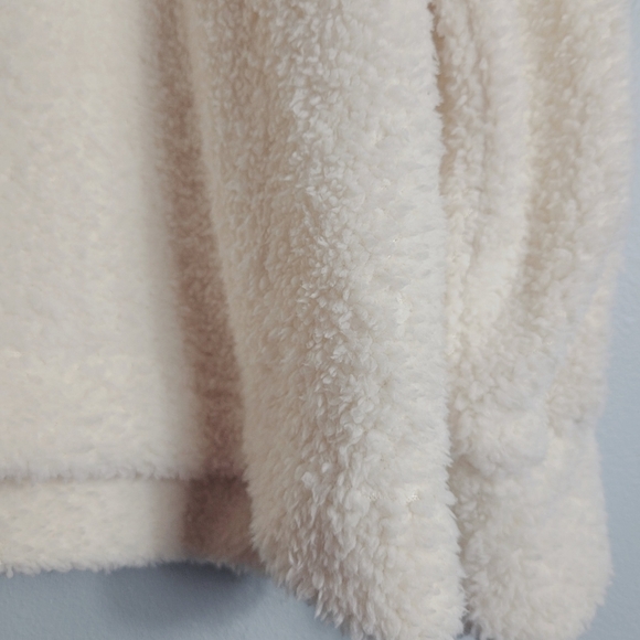 NEW Como Blu Fuzzy Faux Fur Sweater with Pearl Buttons size 1X off white/cream - Picture 6 of 8